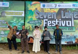 Bupati dr. Mohammad Haris membuka acara Seven Like Probolinggo Paradise, dengan latar tujuh danau dan air terjun, sebagai simbol promosi pariwisata dan UMKM lokal.