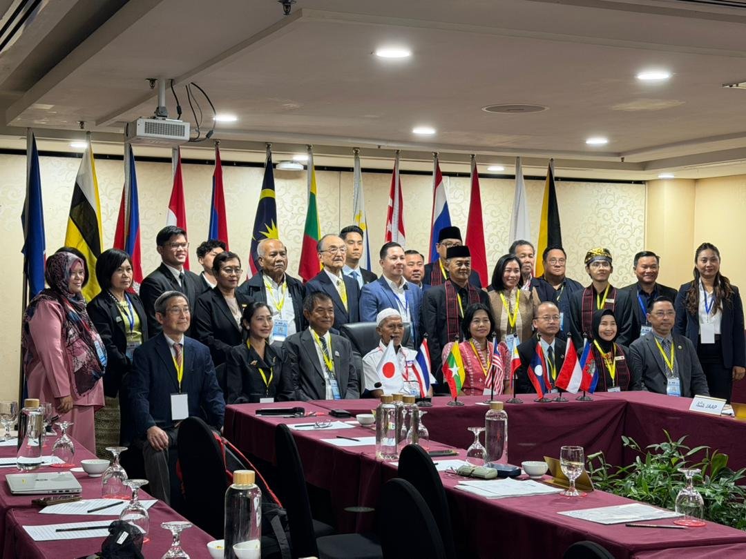  Momen kebersamaan para delegasi di ASEAN-Japan Executive Council Meeting (ECM). 📍 Kuala Lumpur, Malaysia | 5–8 Februari 2026. Mempererat hubungan demi masa depan yang lebih baik