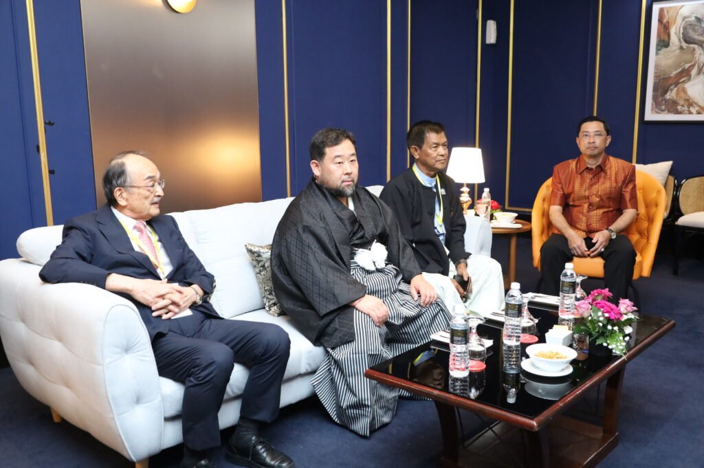 Makoto Sumiya, ECM Malaysia