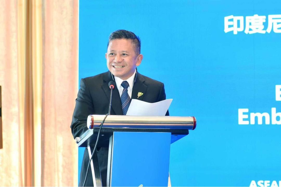 Yudil Chatim: Diplomat, Pendidik, Pembangun Generasi Yudil Chatim — Atase Pendidikan dan Kebudayaan KBRI Beijing