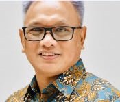 Prof. Ismunandar