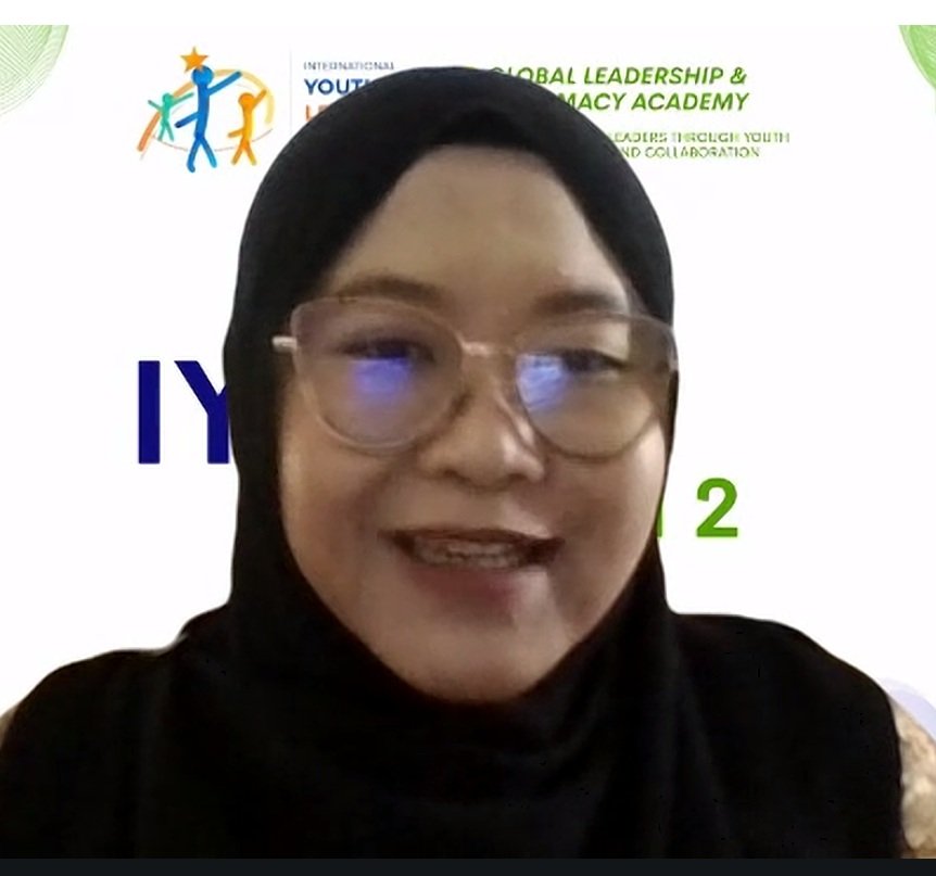 Dr. Rizqy Ghassani, S.Sos., M.Ikom.